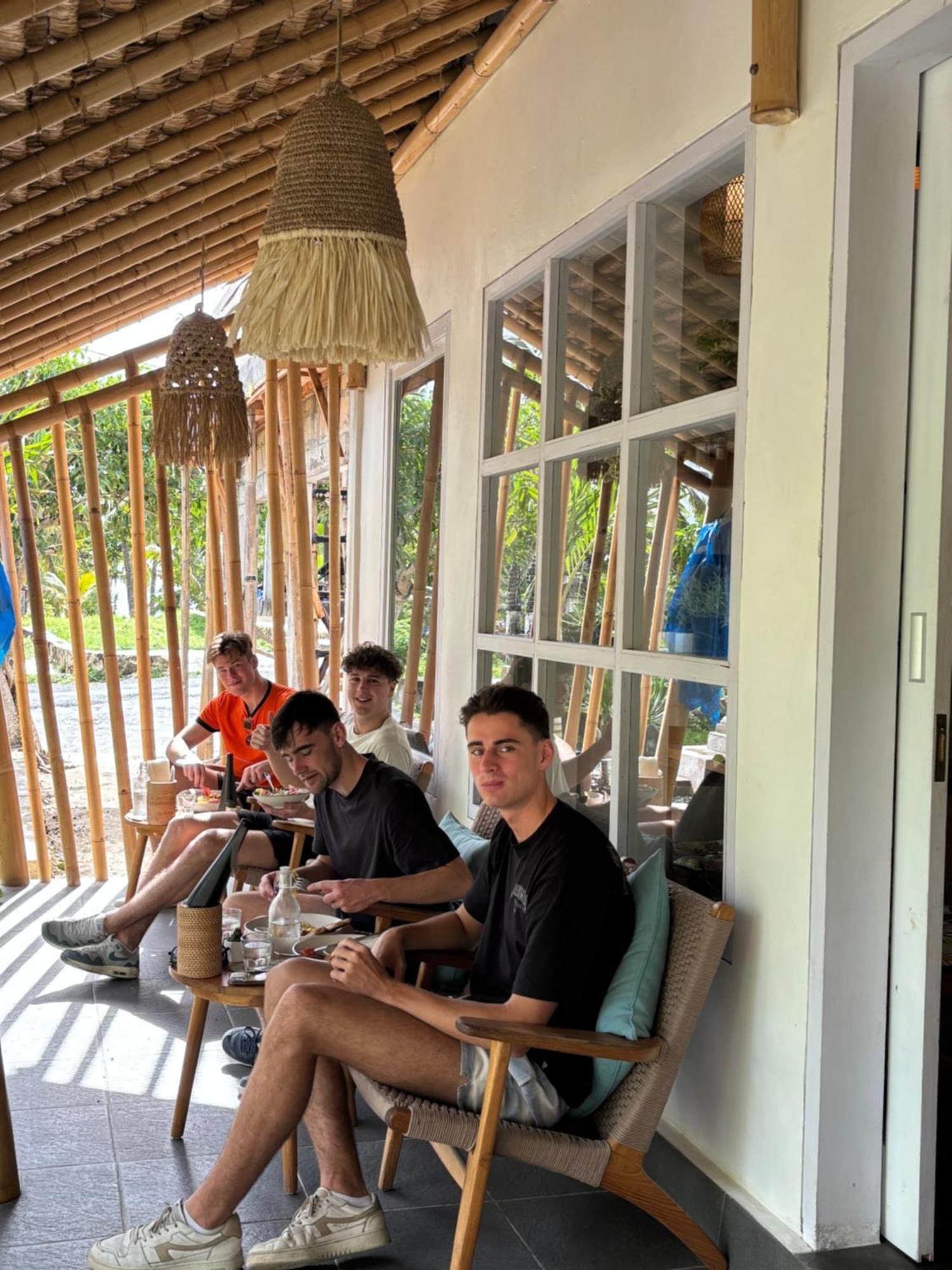 Kaje Cottage & Restaurant Tanglad Zewnętrze zdjęcie